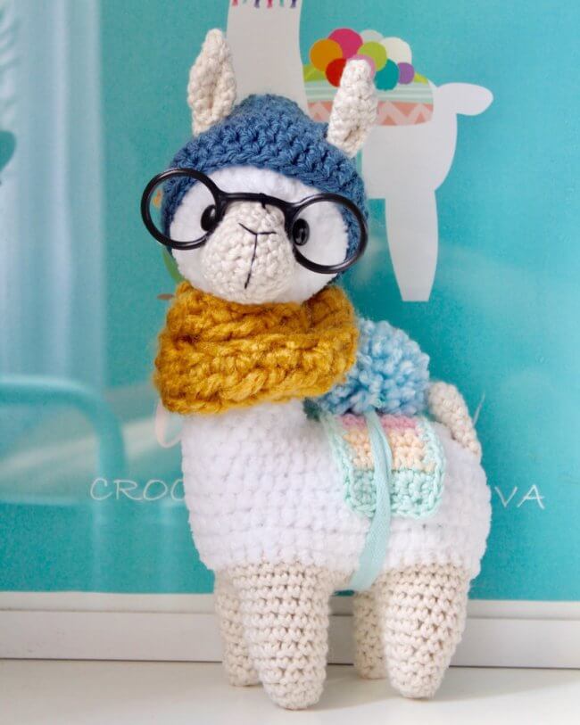 Hipster Llama Crochet Pattern